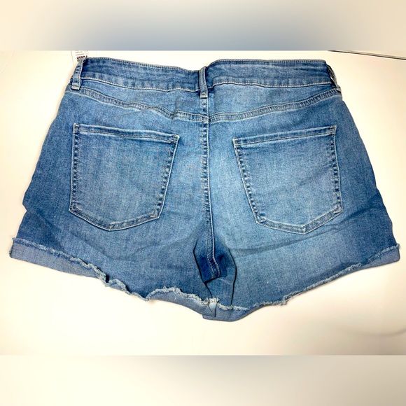 Refuge by Charlotte Russe Jeans Shorts Size 10 - Picture 2 of 5